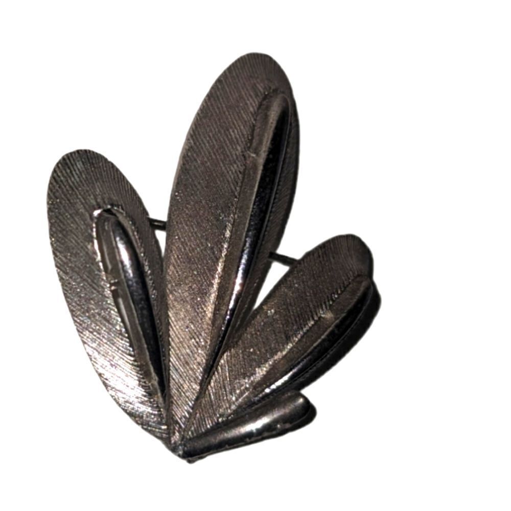 Vintage silver tone brooch